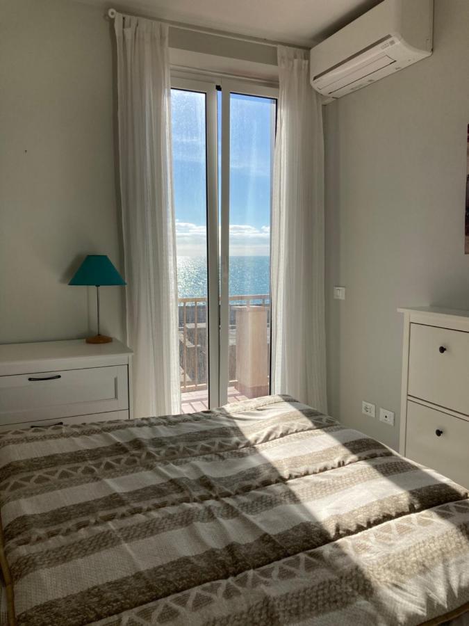 Rosso Tramonto Luxury-White- Ladispoli, Lungomare Regina Elena 58 Villa Bagian luar foto