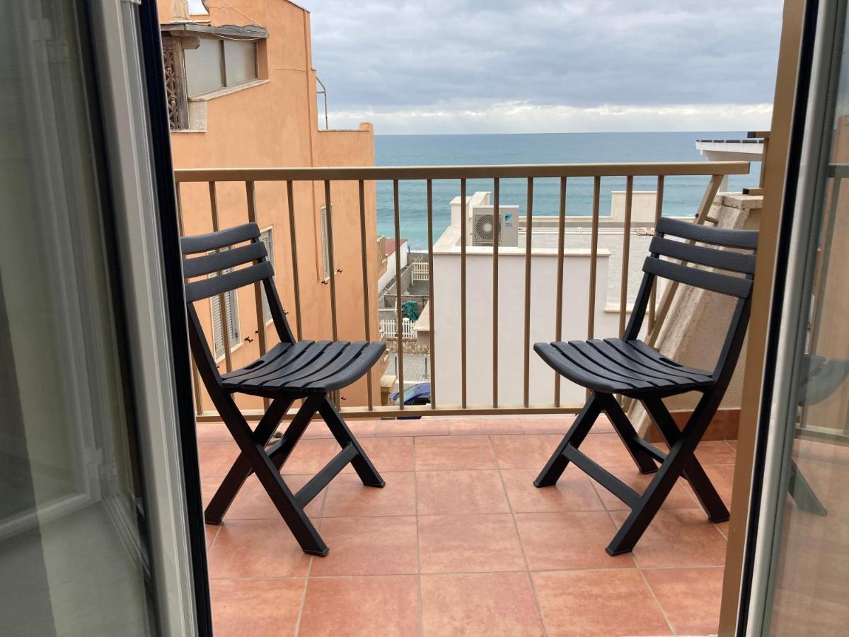 Rosso Tramonto Luxury-White- Ladispoli, Lungomare Regina Elena 58 Villa Bagian luar foto